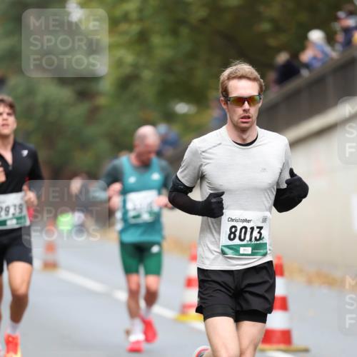 05.10.2025 - 20. swb-Marathon Bremen Michael Strokosch http://msf.ph/oto/9214457 05.10.2025 12:36:01 Laufen 2939, 8013 meine-sportfotos.de