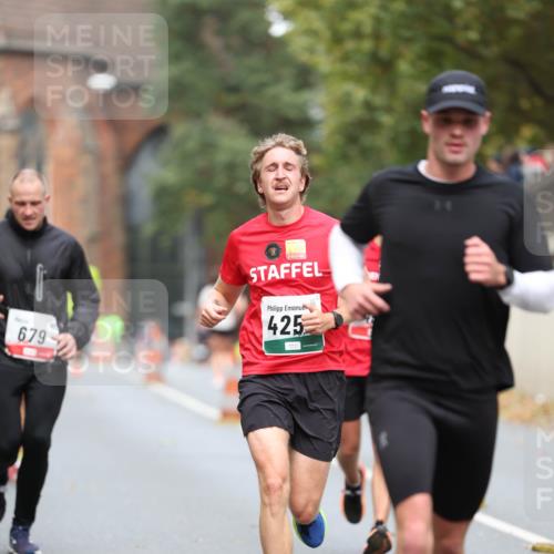 05.10.2025 - 20. swb-Marathon Bremen Michael Strokosch http://msf.ph/oto/9214466 05.10.2025 12:36:06 Laufen 679, 425 meine-sportfotos.de
