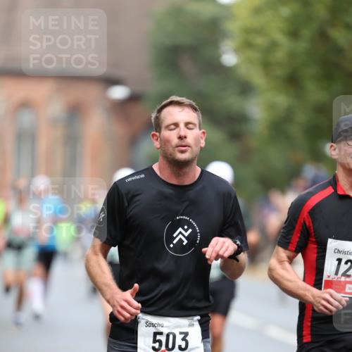 05.10.2025 - 20. swb-Marathon Bremen Michael Strokosch http://msf.ph/oto/9214474 05.10.2025 12:36:11 Laufen 503, 01296, 12 meine-sportfotos.de