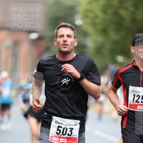 05.10.2025 - 20. swb-Marathon Bremen Michael Strokosch http://msf.ph/oto/9214475 05.10.2025 12:36:12 Laufen 503, 01296, 125 meine-sportfotos.de