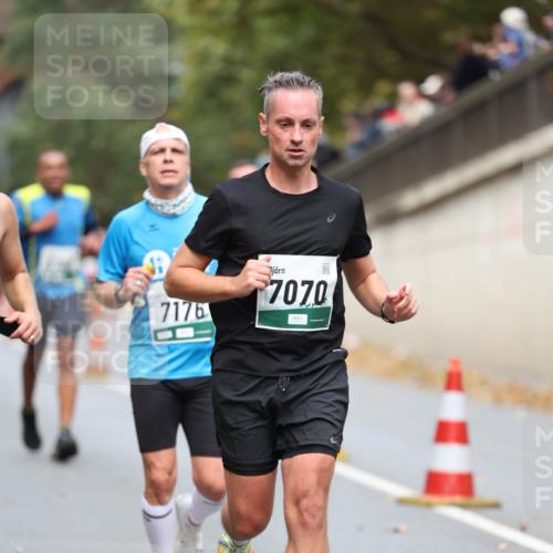 05.10.2025 - 20. swb-Marathon Bremen Michael Strokosch http://msf.ph/oto/9214483 05.10.2025 12:36:17 Laufen 7176, 7070 meine-sportfotos.de