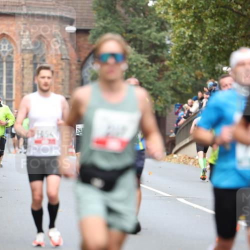 05.10.2025 - 20. swb-Marathon Bremen Michael Strokosch http://msf.ph/oto/9214486 05.10.2025 12:36:18 Laufen 55914, 248 meine-sportfotos.de