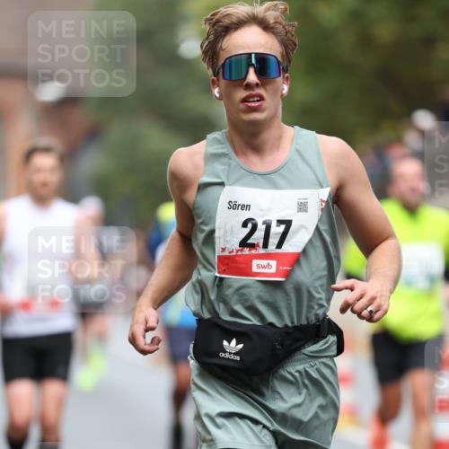 05.10.2025 - 20. swb-Marathon Bremen Michael Strokosch http://msf.ph/oto/9214489 05.10.2025 12:36:19 Laufen 217 meine-sportfotos.de