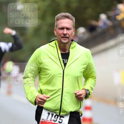 05.10.2025 - 20. swb-Marathon Bremen Michael Strokosch http://msf.ph/oto/9214498 05.10.2025 12:36:25 Laufen 1195 meine-sportfotos.de