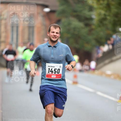 05.10.2025 - 20. swb-Marathon Bremen Michael Strokosch http://msf.ph/oto/9214504 05.10.2025 12:36:30 Laufen 01227, 1450 meine-sportfotos.de