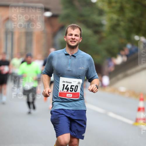 05.10.2025 - 20. swb-Marathon Bremen Michael Strokosch http://msf.ph/oto/9214506 05.10.2025 12:36:31 Laufen 01227, 1450 meine-sportfotos.de