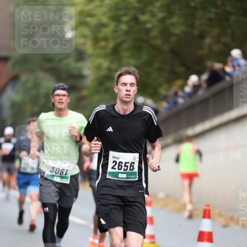 05.10.2025 - 20. swb-Marathon Bremen Michael Strokosch http://msf.ph/oto/9214519 05.10.2025 12:36:39 Laufen 3061, 2656 meine-sportfotos.de
