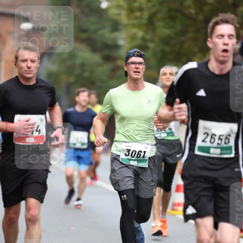 05.10.2025 - 20. swb-Marathon Bremen Michael Strokosch http://msf.ph/oto/9214521 05.10.2025 12:36:40 Laufen 4, 3061, 2656 meine-sportfotos.de