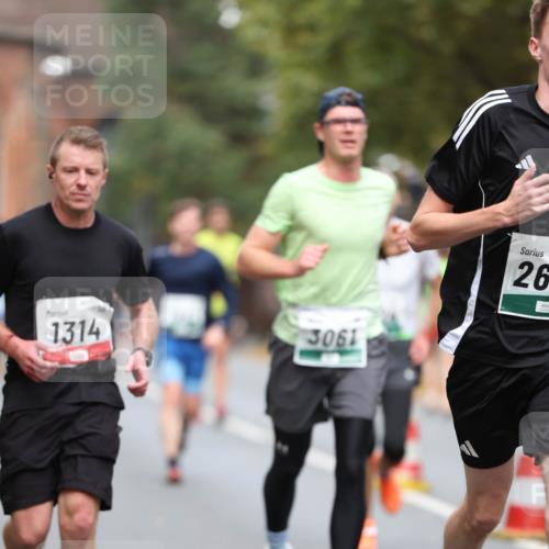 05.10.2025 - 20. swb-Marathon Bremen Michael Strokosch http://msf.ph/oto/9214522 05.10.2025 12:36:40 Laufen 1314, 3061, 26 meine-sportfotos.de