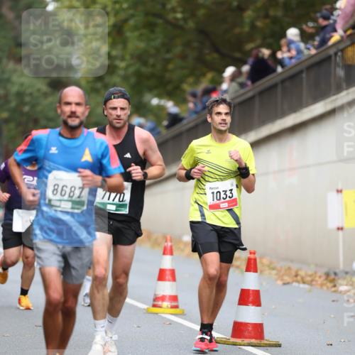 05.10.2025 - 20. swb-Marathon Bremen Michael Strokosch http://msf.ph/oto/9214532 05.10.2025 12:36:46 Laufen 8687, 7170, 1033 meine-sportfotos.de