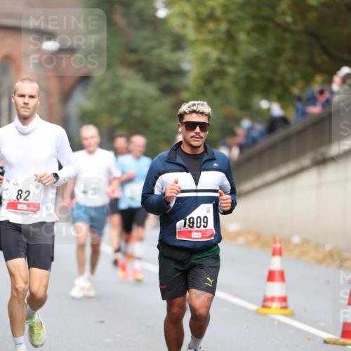 05.10.2025 - 20. swb-Marathon Bremen Michael Strokosch http://msf.ph/oto/9214547 05.10.2025 12:36:52 Laufen 82, 1909 meine-sportfotos.de
