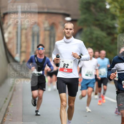 05.10.2025 - 20. swb-Marathon Bremen Michael Strokosch http://msf.ph/oto/9214548 05.10.2025 12:36:52 Laufen 82 meine-sportfotos.de