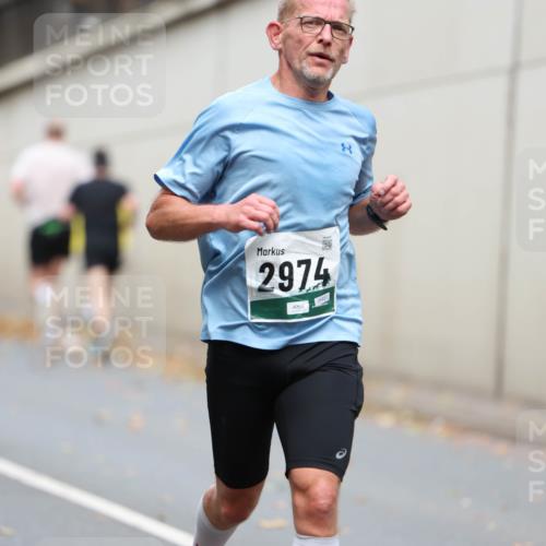 05.10.2025 - 20. swb-Marathon Bremen Michael Strokosch http://msf.ph/oto/9214556 05.10.2025 12:36:58 Laufen 2974 meine-sportfotos.de