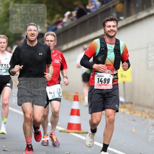 05.10.2025 - 20. swb-Marathon Bremen Michael Strokosch http://msf.ph/oto/9214559 05.10.2025 12:36:59 Laufen 735, 43, 53, 1499 meine-sportfotos.de