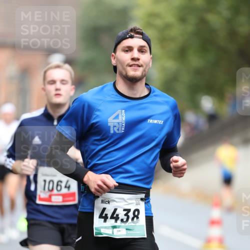 05.10.2025 - 20. swb-Marathon Bremen Michael Strokosch http://msf.ph/oto/9214588 05.10.2025 12:37:17 Laufen 1064, 4438, 04775 meine-sportfotos.de