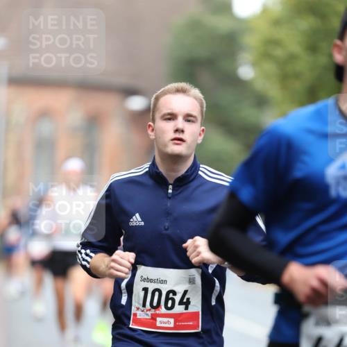 05.10.2025 - 20. swb-Marathon Bremen Michael Strokosch http://msf.ph/oto/9214589 05.10.2025 12:37:17 Laufen 1064, 01285, 44 meine-sportfotos.de