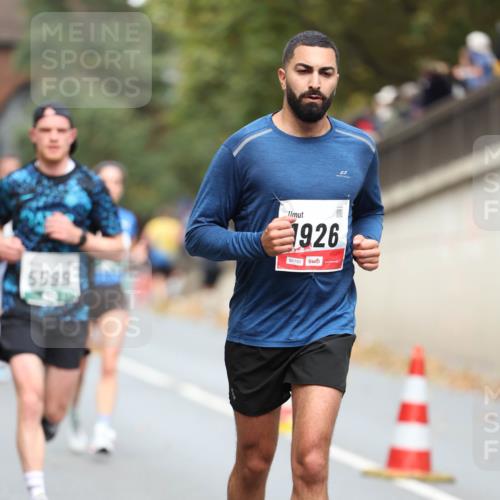 05.10.2025 - 20. swb-Marathon Bremen Michael Strokosch http://msf.ph/oto/9214600 05.10.2025 12:37:23 Laufen 5599, 1926, 01150 meine-sportfotos.de
