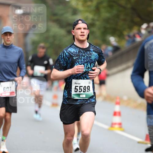 05.10.2025 - 20. swb-Marathon Bremen Michael Strokosch http://msf.ph/oto/9214602 05.10.2025 12:37:24 Laufen 601, 5599 meine-sportfotos.de