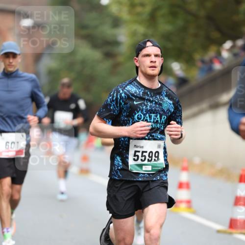 05.10.2025 - 20. swb-Marathon Bremen Michael Strokosch http://msf.ph/oto/9214603 05.10.2025 12:37:24 Laufen 601, 5599 meine-sportfotos.de