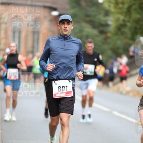 05.10.2025 - 20. swb-Marathon Bremen Michael Strokosch http://msf.ph/oto/9214605 05.10.2025 12:37:25 Laufen 601 meine-sportfotos.de