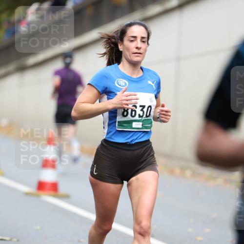 05.10.2025 - 20. swb-Marathon Bremen Michael Strokosch http://msf.ph/oto/9214606 05.10.2025 12:37:26 Laufen 8630 meine-sportfotos.de