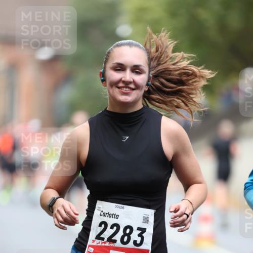 05.10.2025 - 20. swb-Marathon Bremen Michael Strokosch http://msf.ph/oto/9214612 05.10.2025 12:37:31 Laufen 00926, 2283, 20 meine-sportfotos.de