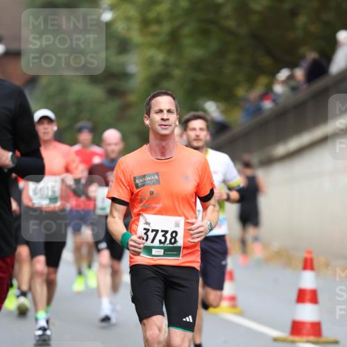 05.10.2025 - 20. swb-Marathon Bremen Michael Strokosch http://msf.ph/oto/9214621 05.10.2025 12:37:37 Laufen 6619, 3738 meine-sportfotos.de