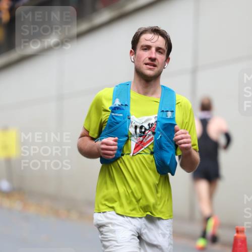 05.10.2025 - 20. swb-Marathon Bremen Michael Strokosch http://msf.ph/oto/9214637 05.10.2025 12:37:47 Laufen  meine-sportfotos.de