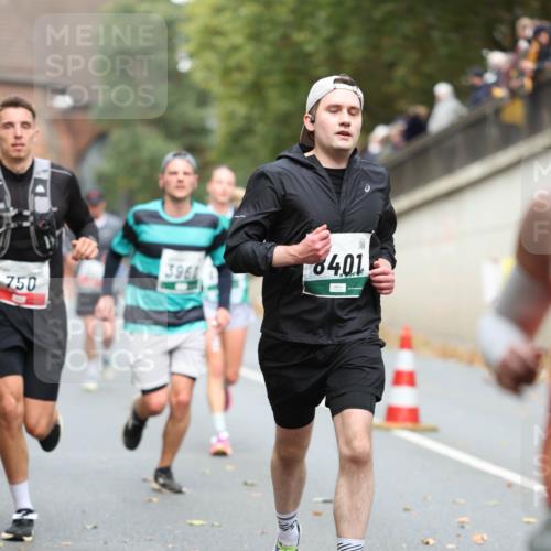 05.10.2025 - 20. swb-Marathon Bremen Michael Strokosch http://msf.ph/oto/9214654 05.10.2025 12:37:56 Laufen 8401, 3961, 750 meine-sportfotos.de