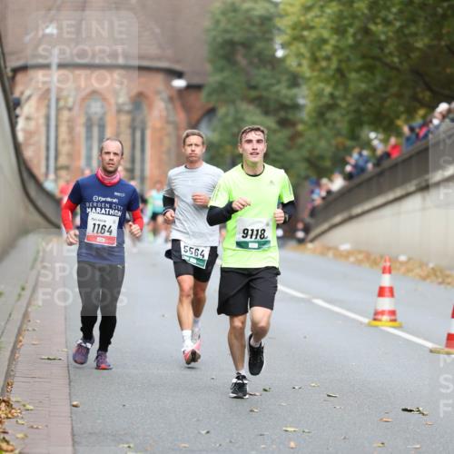 05.10.2025 - 20. swb-Marathon Bremen Michael Strokosch http://msf.ph/oto/9214674 05.10.2025 12:38:06 Laufen 1164, 5564, 9118 meine-sportfotos.de