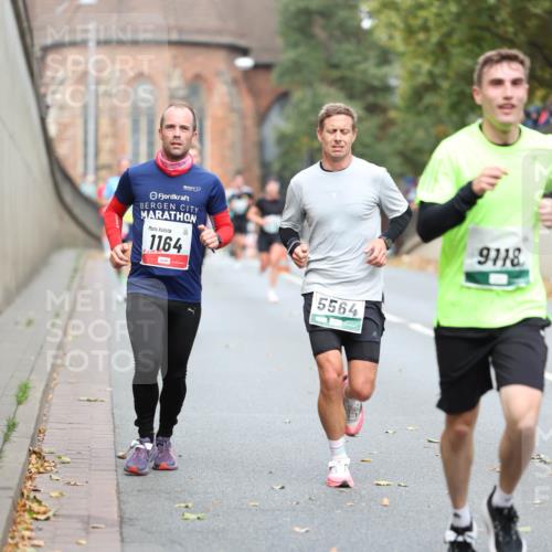 05.10.2025 - 20. swb-Marathon Bremen Michael Strokosch http://msf.ph/oto/9214678 05.10.2025 12:38:08 Laufen 1164, 5564, 9118 meine-sportfotos.de