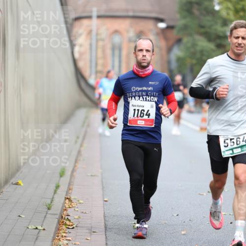 05.10.2025 - 20. swb-Marathon Bremen Michael Strokosch http://msf.ph/oto/9214680 05.10.2025 12:38:09 Laufen 1164, 5564 meine-sportfotos.de