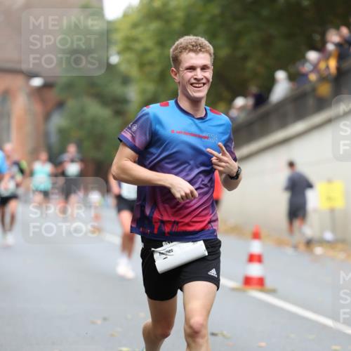 05.10.2025 - 20. swb-Marathon Bremen Michael Strokosch http://msf.ph/oto/9214686 05.10.2025 12:38:13 Laufen 19, 2024 meine-sportfotos.de