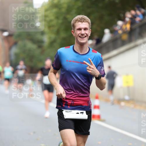 05.10.2025 - 20. swb-Marathon Bremen Michael Strokosch http://msf.ph/oto/9214687 05.10.2025 12:38:13 Laufen 19 meine-sportfotos.de