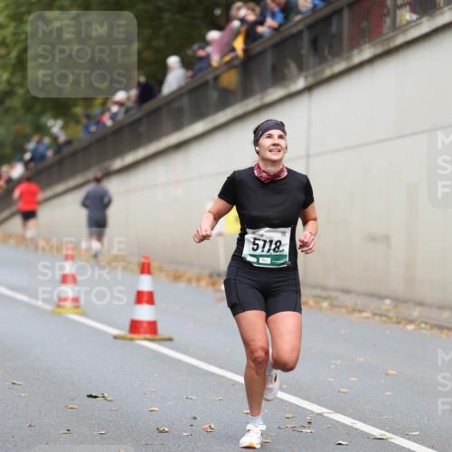 05.10.2025 - 20. swb-Marathon Bremen Michael Strokosch http://msf.ph/oto/9214690 05.10.2025 12:38:16 Laufen 5118 meine-sportfotos.de