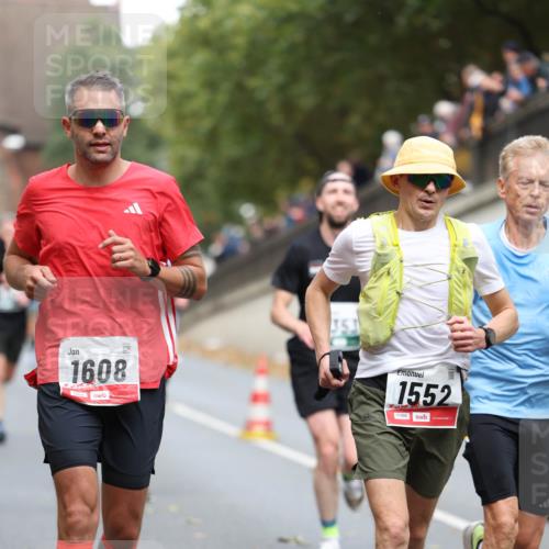 05.10.2025 - 20. swb-Marathon Bremen Michael Strokosch http://msf.ph/oto/9214712 05.10.2025 12:38:30 Laufen 1608, 1552, 01666 meine-sportfotos.de