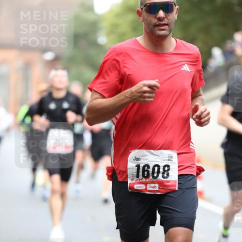 05.10.2025 - 20. swb-Marathon Bremen Michael Strokosch http://msf.ph/oto/9214715 05.10.2025 12:38:31 Laufen 1608, 19600 meine-sportfotos.de
