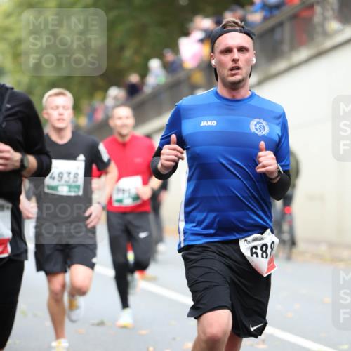 05.10.2025 - 20. swb-Marathon Bremen Michael Strokosch http://msf.ph/oto/9214720 05.10.2025 12:38:33 Laufen 4938, 688 meine-sportfotos.de