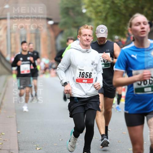 05.10.2025 - 20. swb-Marathon Bremen Michael Strokosch http://msf.ph/oto/9214731 05.10.2025 12:38:37 Laufen 1656, 200 meine-sportfotos.de