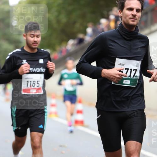 05.10.2025 - 20. swb-Marathon Bremen Michael Strokosch http://msf.ph/oto/9214736 05.10.2025 12:38:42 Laufen 1165, 717 meine-sportfotos.de
