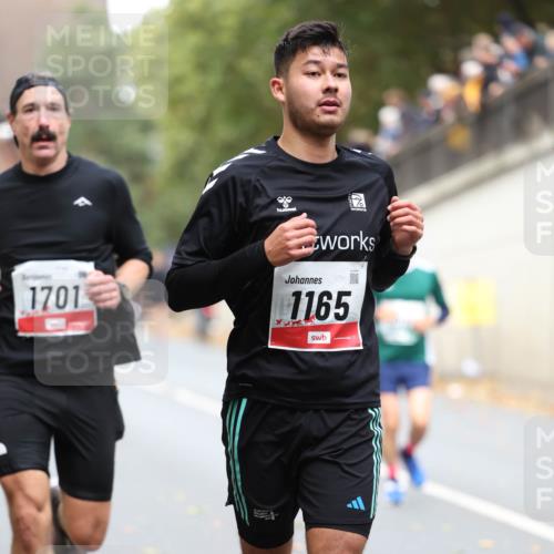 05.10.2025 - 20. swb-Marathon Bremen Michael Strokosch http://msf.ph/oto/9214738 05.10.2025 12:38:42 Laufen 1701, 1165 meine-sportfotos.de