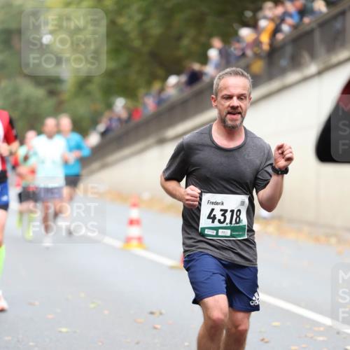 05.10.2025 - 20. swb-Marathon Bremen Michael Strokosch http://msf.ph/oto/9214750 05.10.2025 12:38:51 Laufen 43, 18, 07139, 98 meine-sportfotos.de