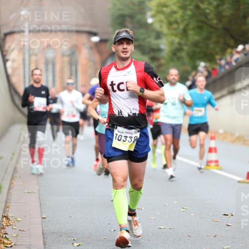 05.10.2025 - 20. swb-Marathon Bremen Michael Strokosch http://msf.ph/oto/9214751 05.10.2025 12:38:52 Laufen 10338 meine-sportfotos.de