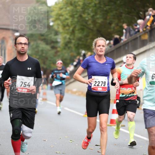 05.10.2025 - 20. swb-Marathon Bremen Michael Strokosch http://msf.ph/oto/9214756 05.10.2025 12:38:55 Laufen 754, 2279, 6 meine-sportfotos.de