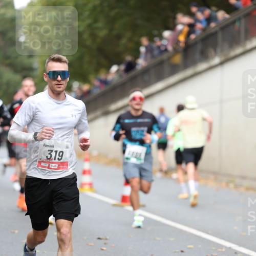 05.10.2025 - 20. swb-Marathon Bremen Michael Strokosch http://msf.ph/oto/9214763 05.10.2025 12:38:58 Laufen 319, 01782 meine-sportfotos.de