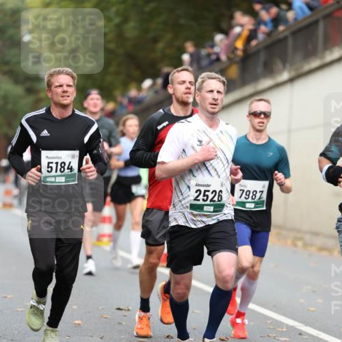 05.10.2025 - 20. swb-Marathon Bremen Michael Strokosch http://msf.ph/oto/9214767 05.10.2025 12:39:00 Laufen 5184, 2526, 7987 meine-sportfotos.de