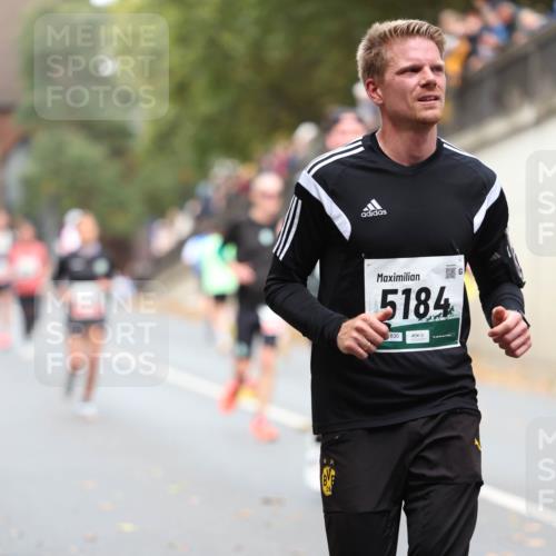 05.10.2025 - 20. swb-Marathon Bremen Michael Strokosch http://msf.ph/oto/9214770 05.10.2025 12:39:01 Laufen 5184, 830 meine-sportfotos.de