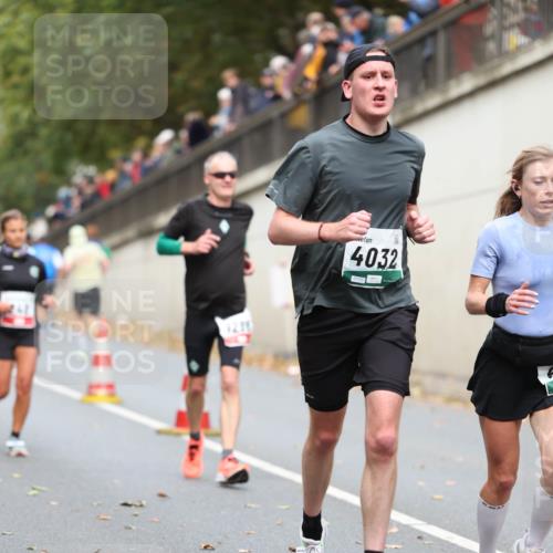 05.10.2025 - 20. swb-Marathon Bremen Michael Strokosch http://msf.ph/oto/9214771 05.10.2025 12:39:03 Laufen 127, 4032 meine-sportfotos.de