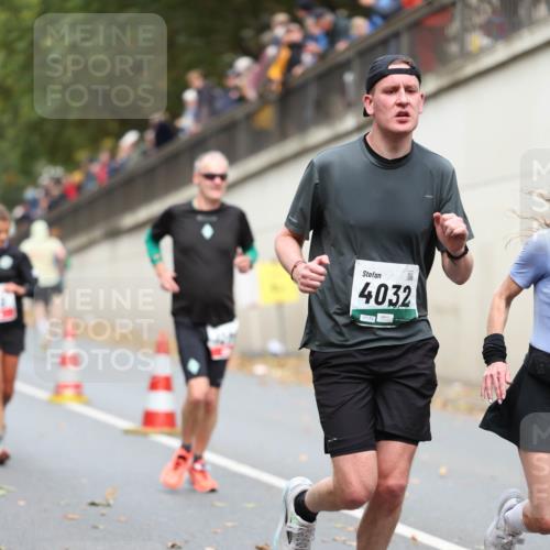 05.10.2025 - 20. swb-Marathon Bremen Michael Strokosch http://msf.ph/oto/9214772 05.10.2025 12:39:03 Laufen 4032, 07173 meine-sportfotos.de