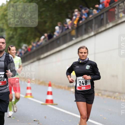 05.10.2025 - 20. swb-Marathon Bremen Michael Strokosch http://msf.ph/oto/9214776 05.10.2025 12:39:06 Laufen 00, 248 meine-sportfotos.de